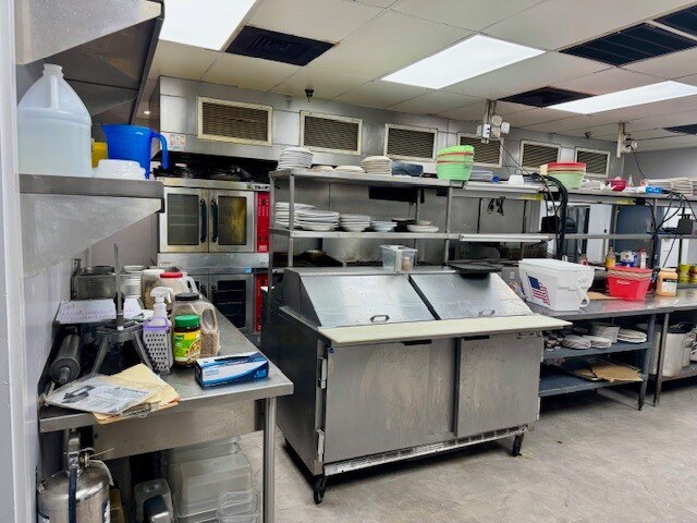 More Photos Of 14442 Solomons Island Rd, Solomons Restaurant For Lease