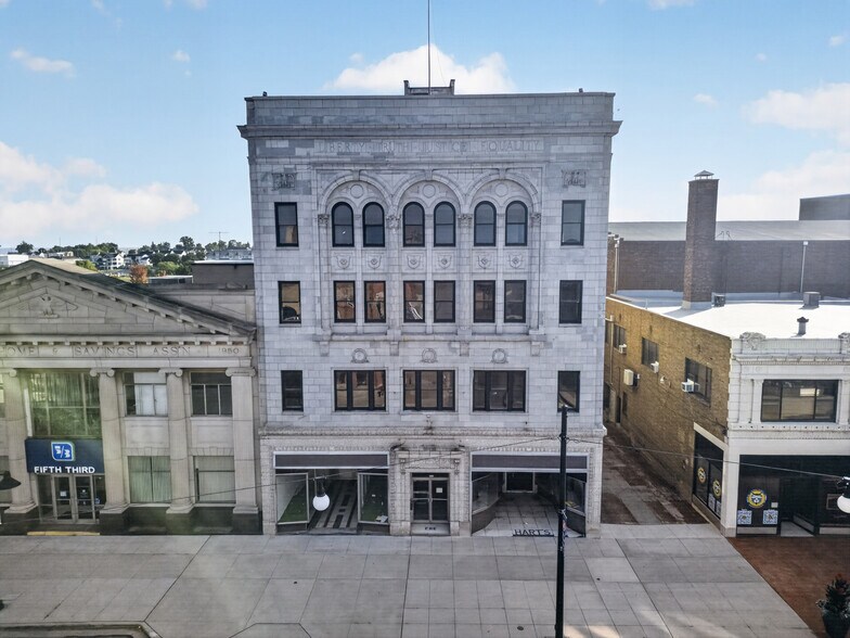 More Photos Of 573-577 Broadway, Lorain Storefront Retail Residential For Sale