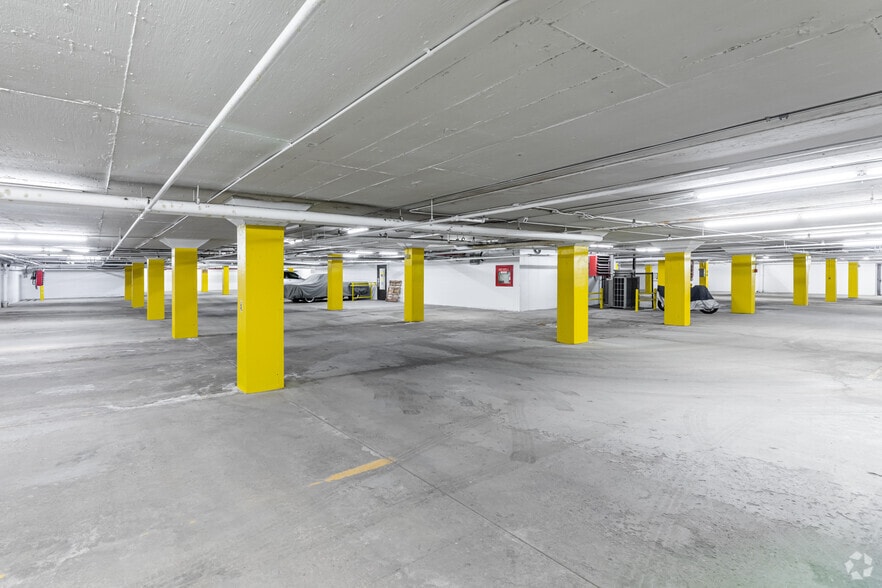 More Photos Of 360 Lisgar St, Ottawa Office For Lease