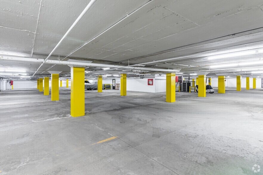 More Photos Of 360 Lisgar St, Ottawa Office For Lease