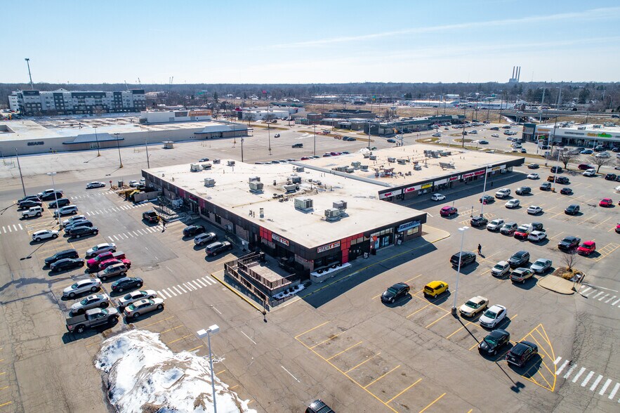 More Photos Of 310 N Clippert St, Lansing Unknown For Lease