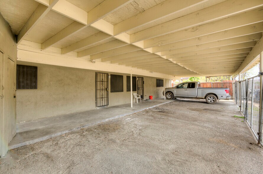 More Photos Of 289 N Calaveras St, Fresno Apartments For Sale