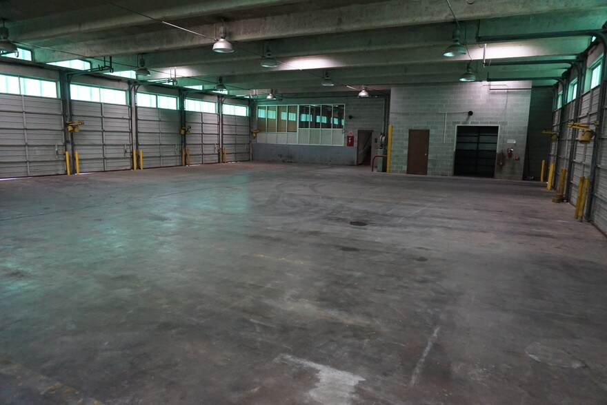More Photos Of 5506 Jefferson Pky, Pine Bluff Truck Terminal For Sale