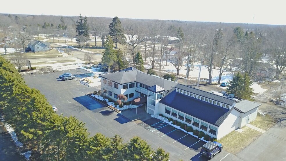 More Photos Of 310 Blue Star Memorial Hwy, Douglas Restaurant For Sale