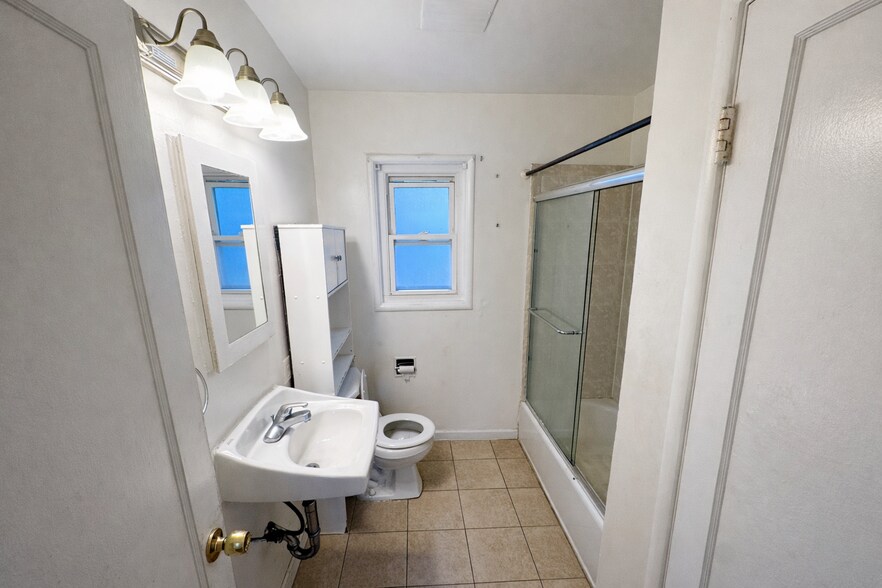 More Photos Of 1661 Fruitvale Ave, Oakland Apartments For Sale