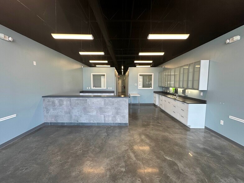 More Photos Of 3201 Endeavor Ln, Vestavia Hills Unknown For Lease