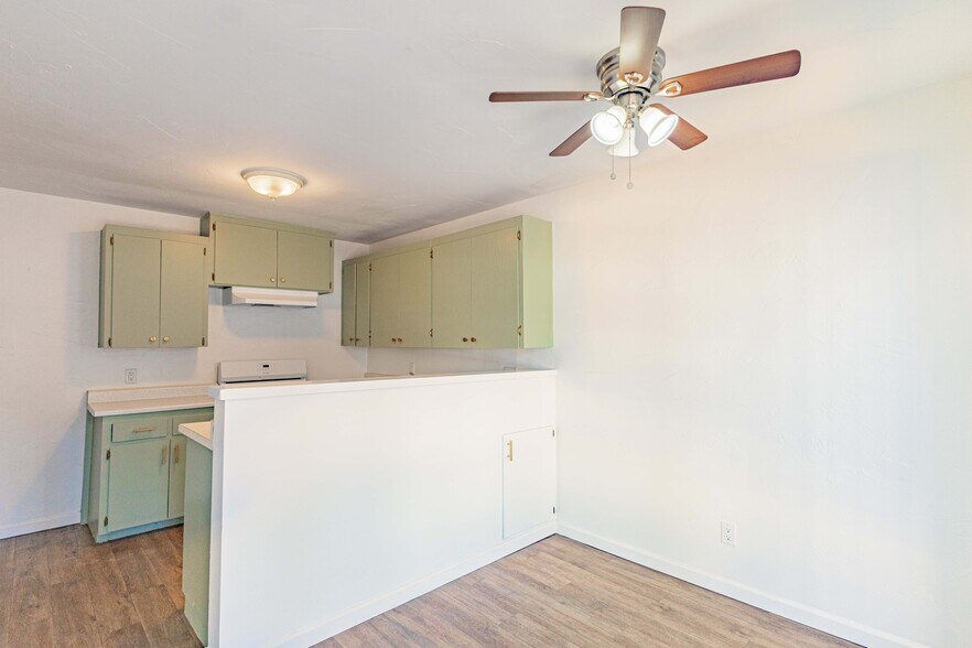 More Photos Of 1352-54 Imperial Beach Blvd, Imperial Beach Apartments For Sale