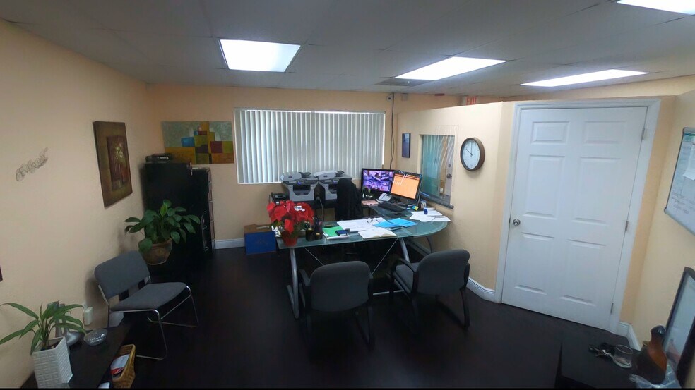 More Photos Of 13205-13255 SW 137th Ave, Miami Storefront Retail Office For Lease