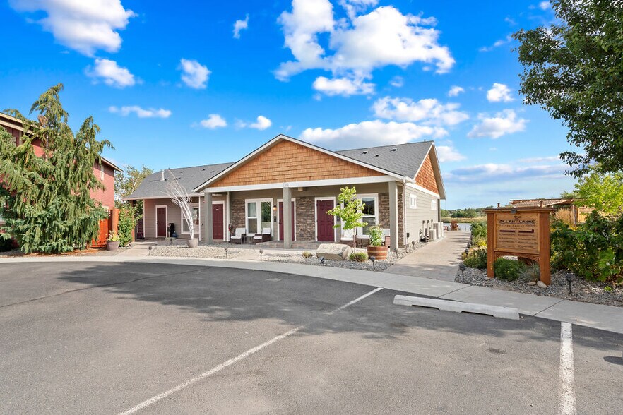 More Photos Of 701 Fountain Blvd, Zillah Hotel For Sale