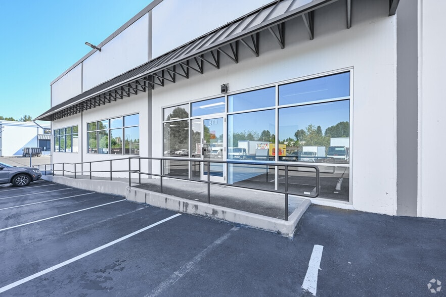 More Photos Of 7817 S 210th St, Kent Unknown For Lease