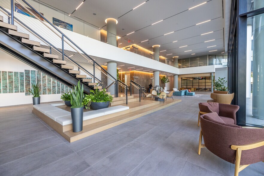 More Photos Of 820 Gessner Rd, Houston Office For Lease