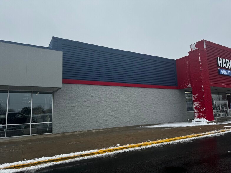 More Photos Of 4311 E Lincolnway, Sterling General Retail For Lease