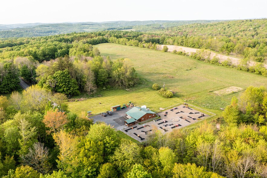 More Photos Of 1364 County Highway 12 rd, Mount Vision Storefront For Sale