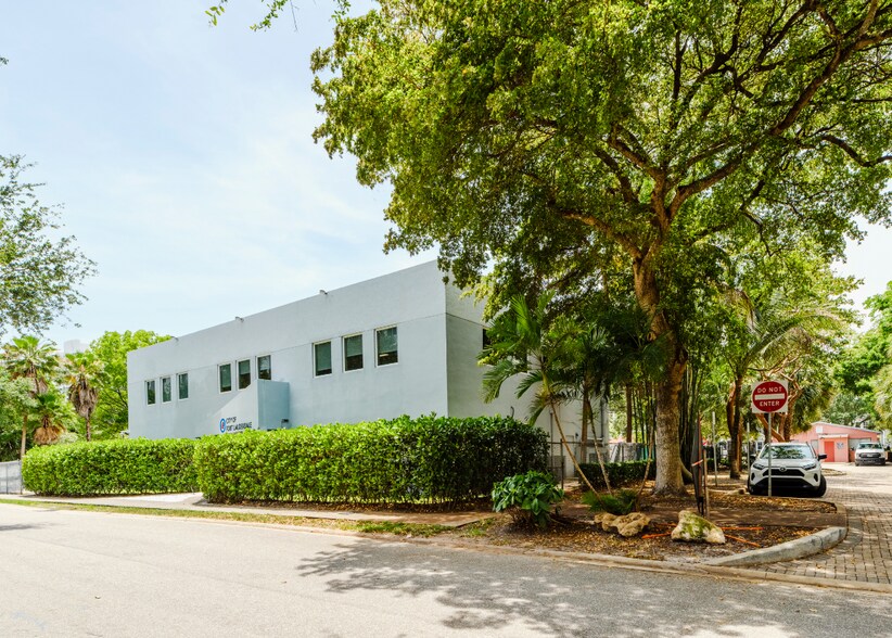More Photos Of 521 NE 4th Ave, Fort Lauderdale Office Residential For Sale