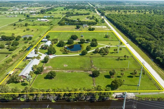 More Photos Of 455 74th Ave, Vero Beach Horse Stables For Sale