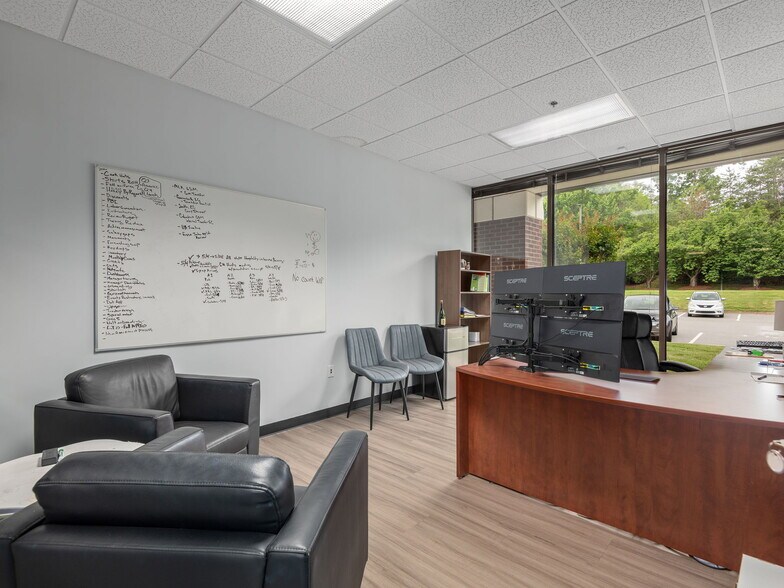 More Photos Of 300 Ridgefield Ct, Asheville Office For Lease