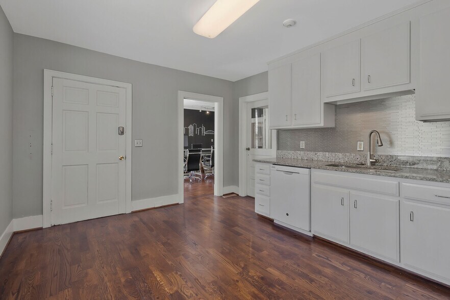 More Photos Of 131 Donelson Pike, Nashville Loft Creative Space For Sale