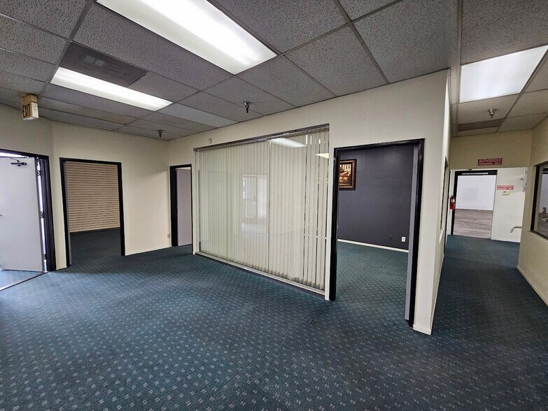 More Photos Of 4121 S Alameda St, Los Angeles Warehouse For Lease
