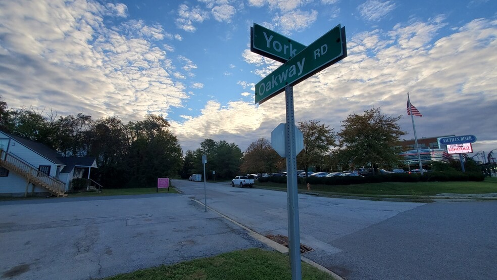 More Photos Of 2 Oakway Rd, Timonium Office For Lease