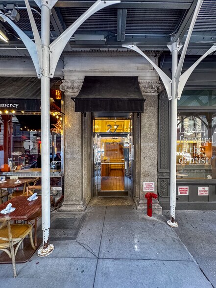 More Photos Of 27 E 21st St, New York Office For Lease