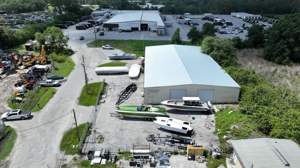 More Photos Of 205 Complex Dr, Lakeland Service For Lease