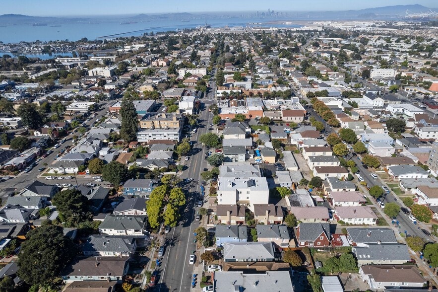 More Photos Of 739 Santa Clara Ave, Alameda Apartments For Sale