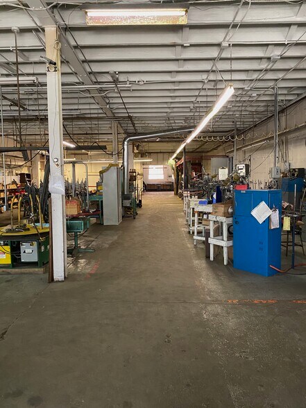 More Photos Of 4437-4447 W Rice St, Chicago Warehouse For Lease