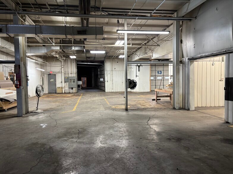 More Photos Of 1804 W 2nd St, Marion Manufacturing For Lease