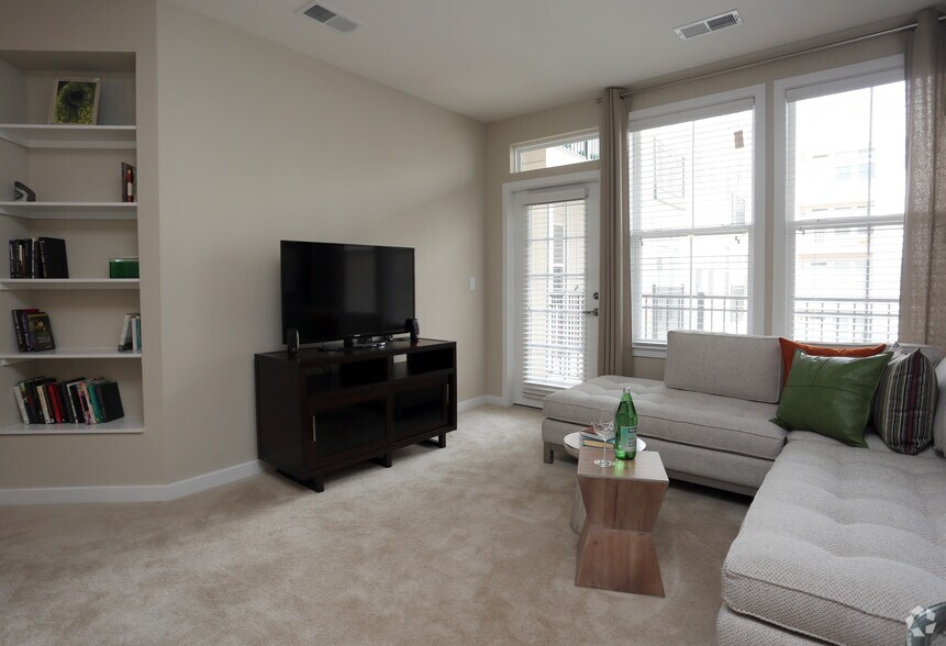 More Photos Of 101 N Wolfe St, Baltimore Apartments For Lease