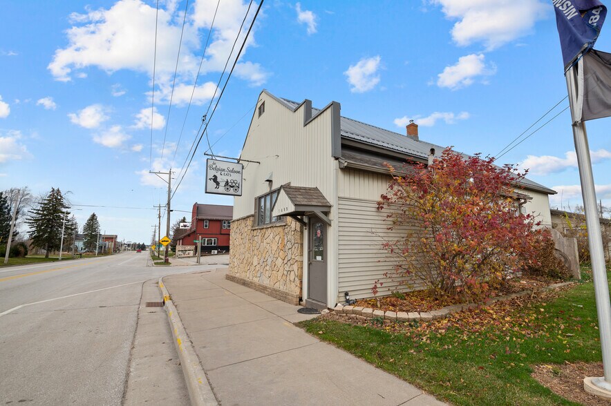 More Photos Of 1689 Day St, Greenleaf Restaurant For Sale