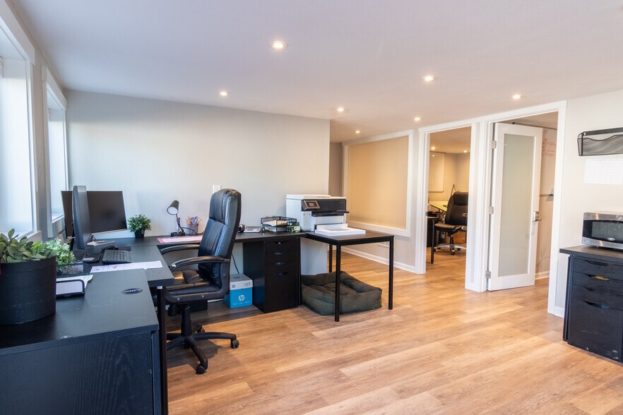 More Photos Of 9645-9655 SW Beaverton Hillsdale Hwy, Beaverton Medical For Sale