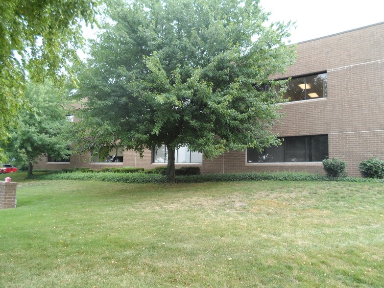 More Photos Of 1305 Cumberland Ave, West Lafayette Office For Lease