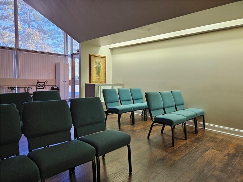 More Photos Of 4144 Old Austell Rd, Powder Springs Religious Facility For Lease