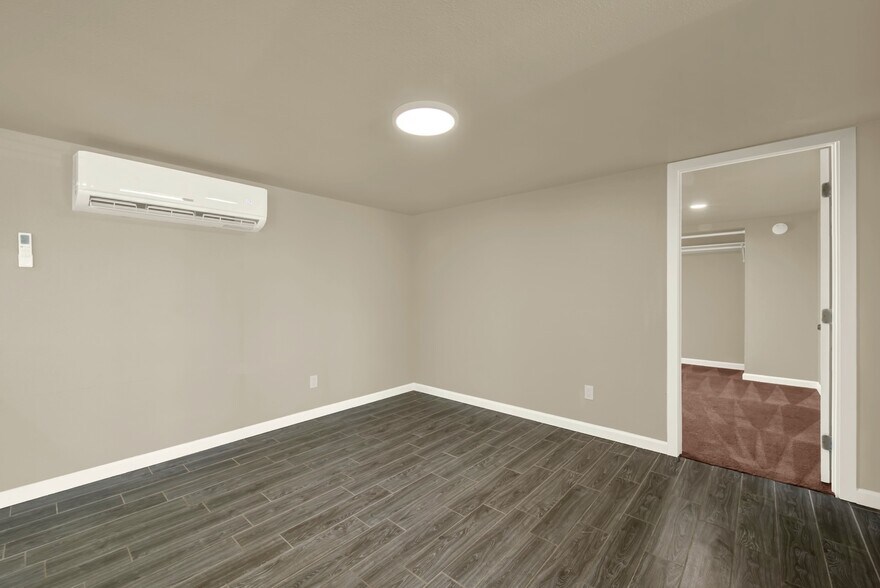 More Photos Of 124 S Porter Rd, Dixon Service For Sale