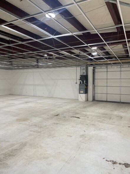 More Photos Of 3000 S Muskogee Ave, Tahlequah Industrial For Lease