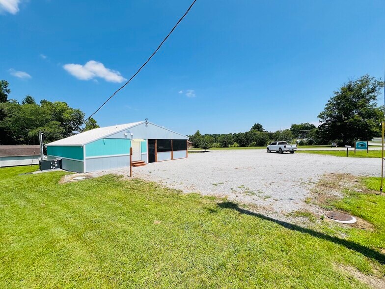 More Photos Of 128 Airport Rd, Jamestown General Retail For Sale
