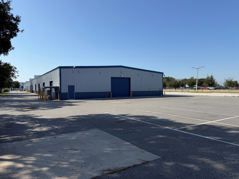 More Photos Of 8301 McCoy Rd, Orlando Unknown For Lease