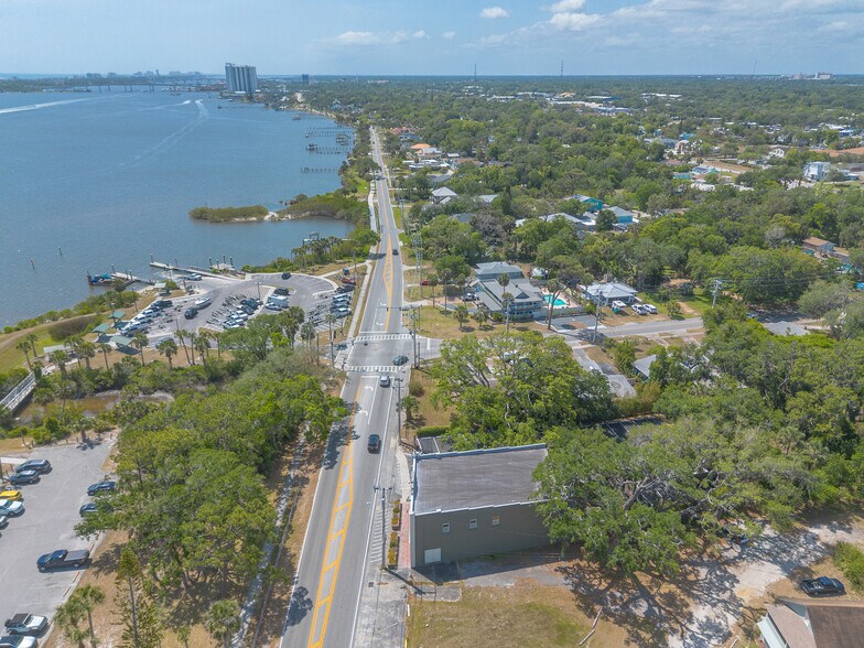 More Photos Of 1112 Riverside Dr, Holly Hill Storefront Retail Office For Sale