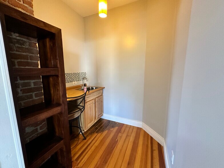 More Photos Of 4928 W 29th Ave, Denver Storefront Retail Office For Lease