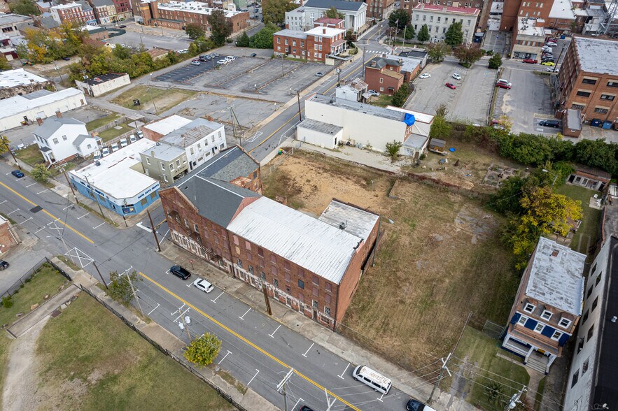 More Photos Of 125 N Market St, Petersburg Warehouse For Sale