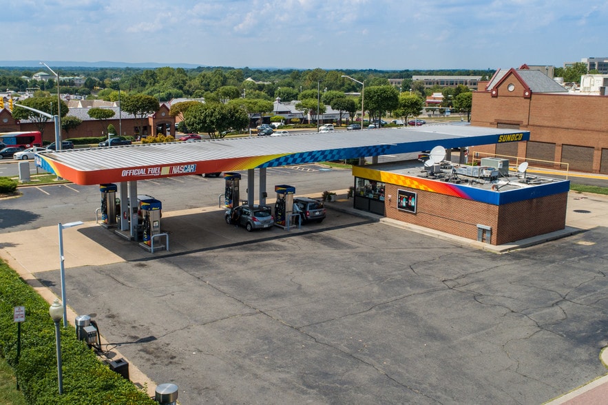 More Photos Of 5901-6075 Centreville Crest Ln, Centreville Unknown For Lease