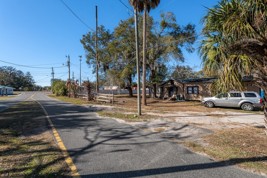 More Photos Of 1007 25th St, Ocala General Retail For Sale