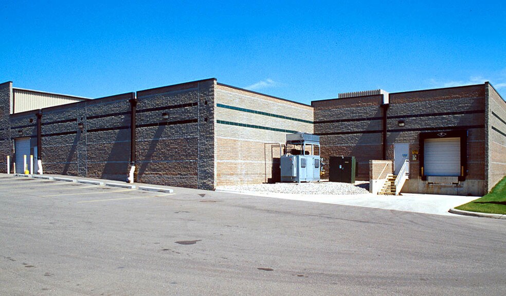 More Photos Of 3255 W Hamlin Rd, Rochester Hills Research And Development For Sale