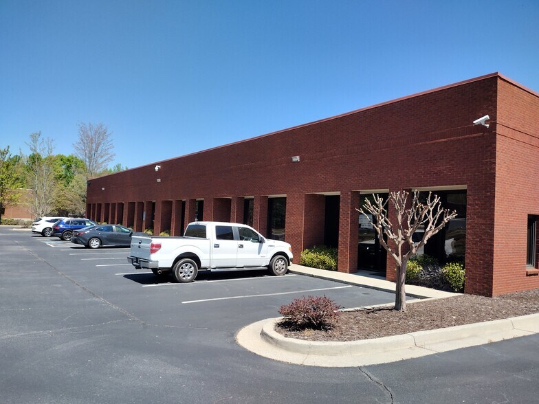 More Photos Of 5207 Belle Wood Ct, Buford Warehouse For Sale