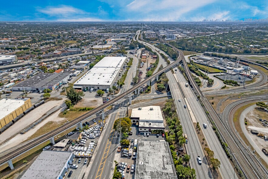More Photos Of 6850 NW 74th St, Medley Warehouse For Sale