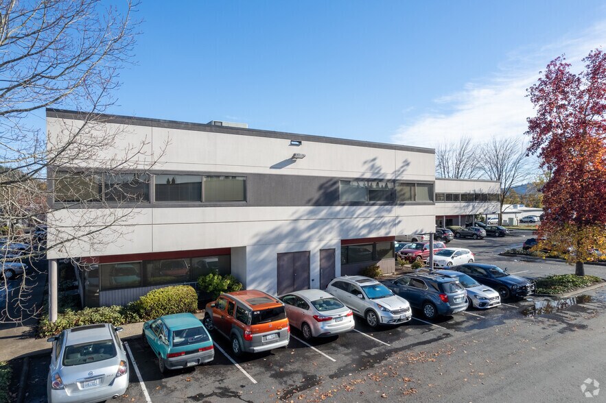 More Photos Of 14821-14935 SE 82nd Dr, Clackamas Office For Lease