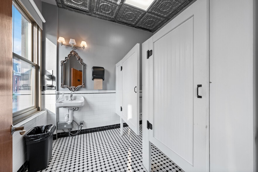 More Photos Of 144 W Liberty St, Wooster Office For Sale