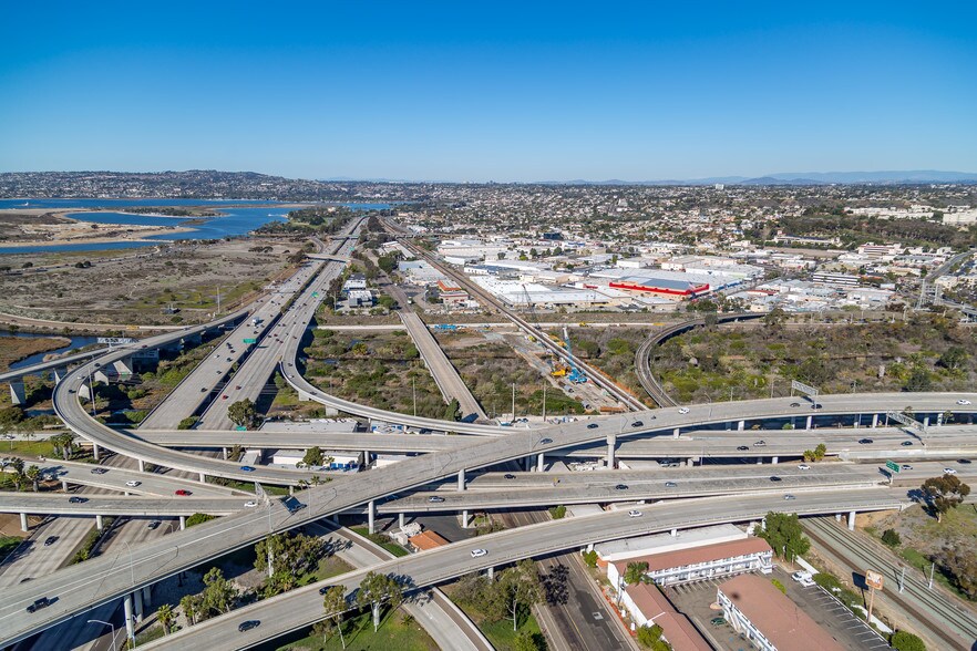 More Photos Of 5260 Anna Ave, San Diego Warehouse For Lease