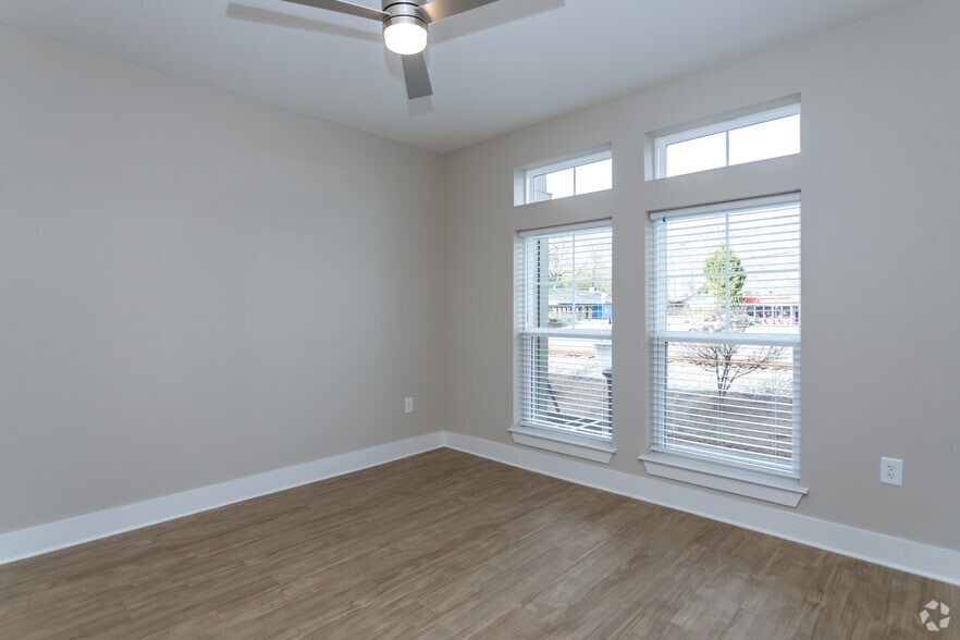 More Photos Of 222 S Main St, Mooresville Apartments For Lease