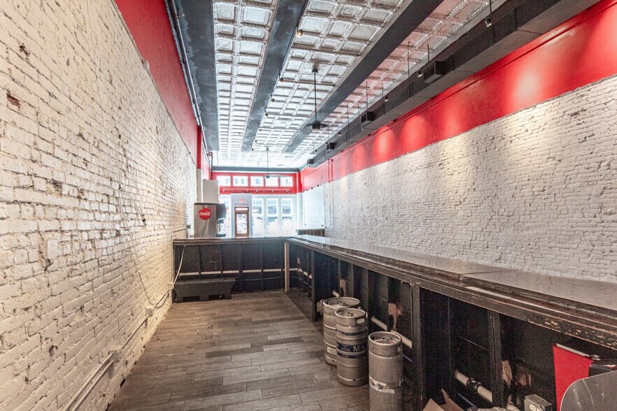More Photos Of 125 Franklin St, Clarksville Storefront Retail Residential For Sale